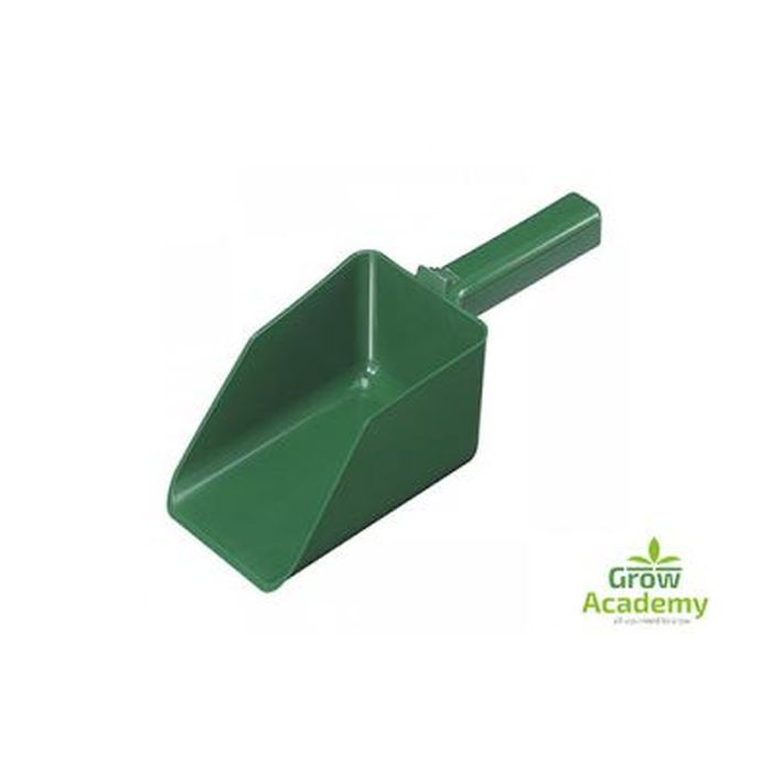 G61 Garden Flat Base Scoop Green